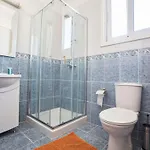 فيلة Mesogi Seafront, Stunning 4bdr Fontline