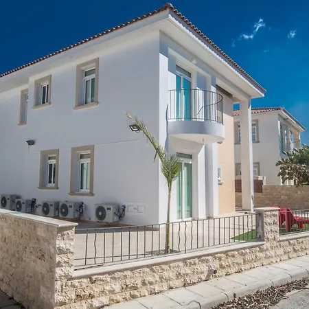 Mesogi Seafront, Stunning 4bdr Fontline *