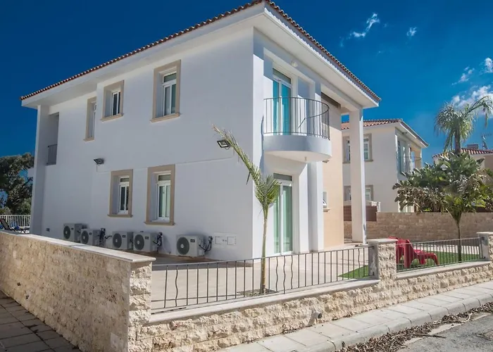 Mesogi Seafront, Stunning 4bdr Fontline *