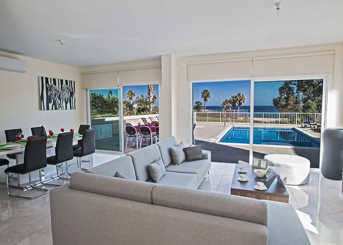 Mesogi Seafront, Stunning 4bdr Fontline 빌라 *