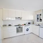 Mesogi Seafront, Stunning 4bdr Fontline Villa