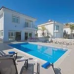 Mesogi Seafront, Stunning 4bdr Fontline Villa