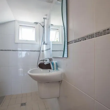 Mesogi Seafront, Stunning 4bdr Fontline *