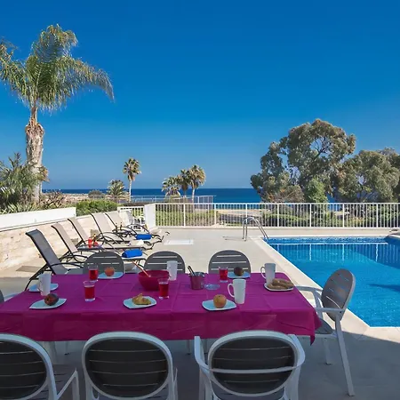 Mesogi Seafront, Stunning 4bdr Fontline Villa Protaras