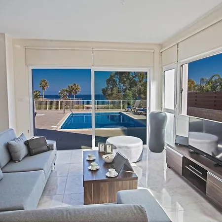 Mesogi Seafront, Stunning 4bdr Fontline *