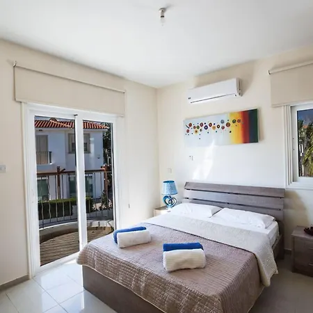 Mesogi Seafront, Stunning 4bdr Fontline