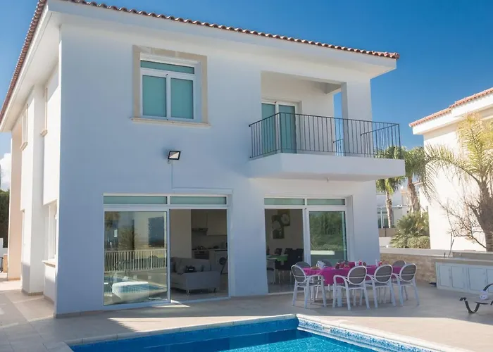 Mesogi Seafront, Stunning 4bdr Fontline